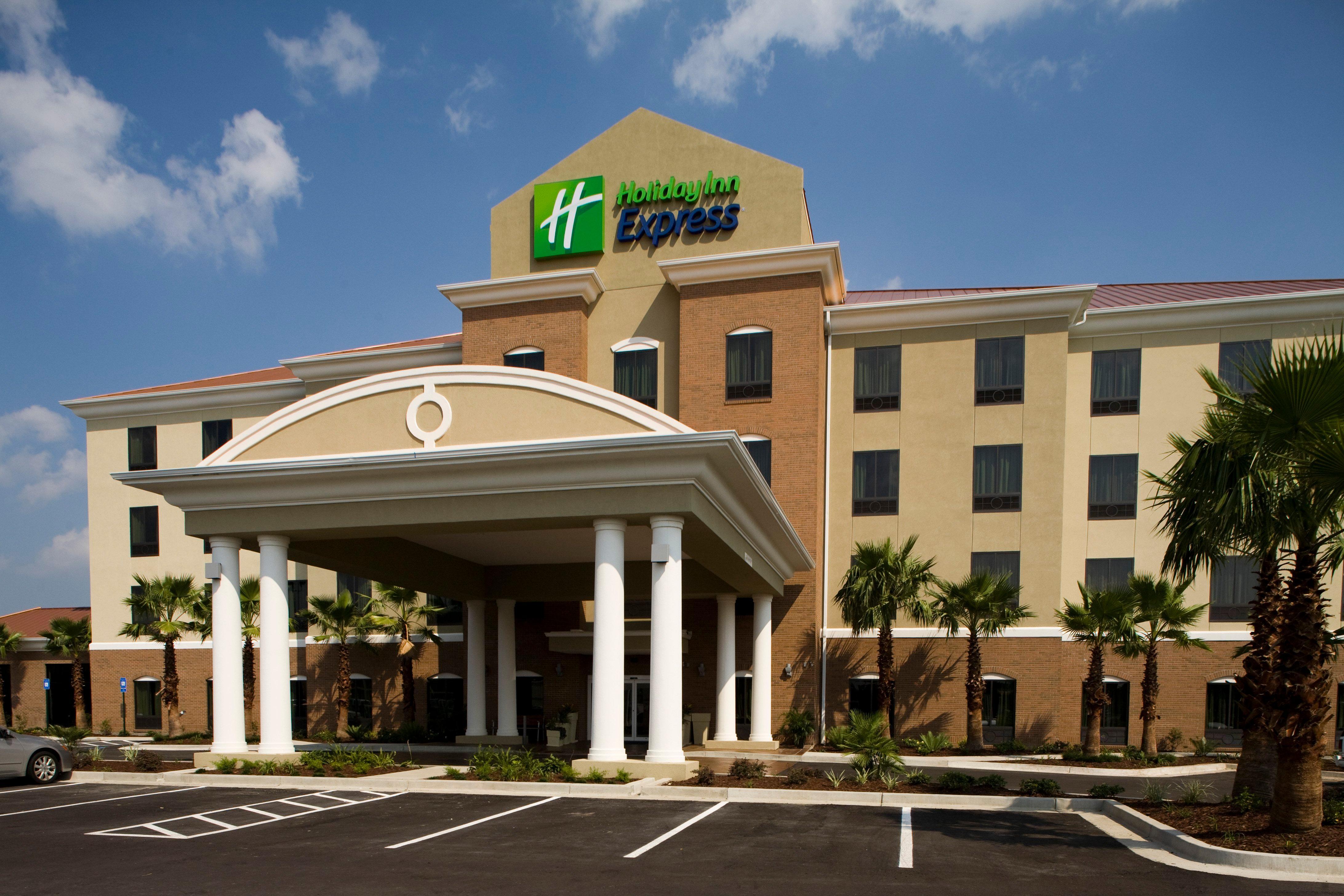 Holiday Inn Express Waycross Exterior photo